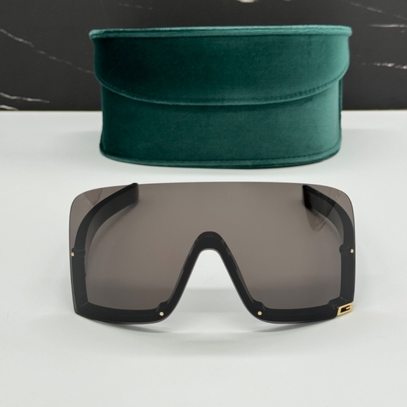 NEW GG1631S 004 GUCCI BLACK GREY OVERSIZED WOMEN GUCCI SUNGLASSES - Picture 5 of 14